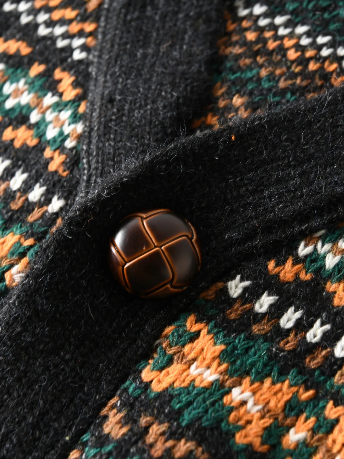 Retro Style Lambswool Blend Jacquard Knit V-Neck Cardigan