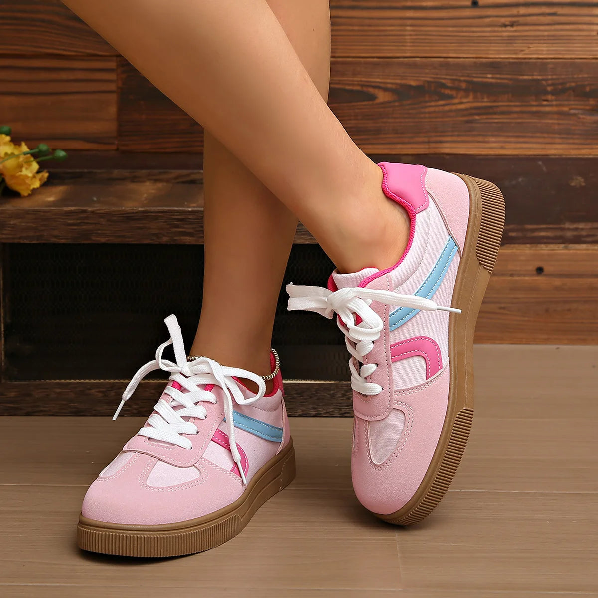 Women's Flat Bottom Sports Shoe