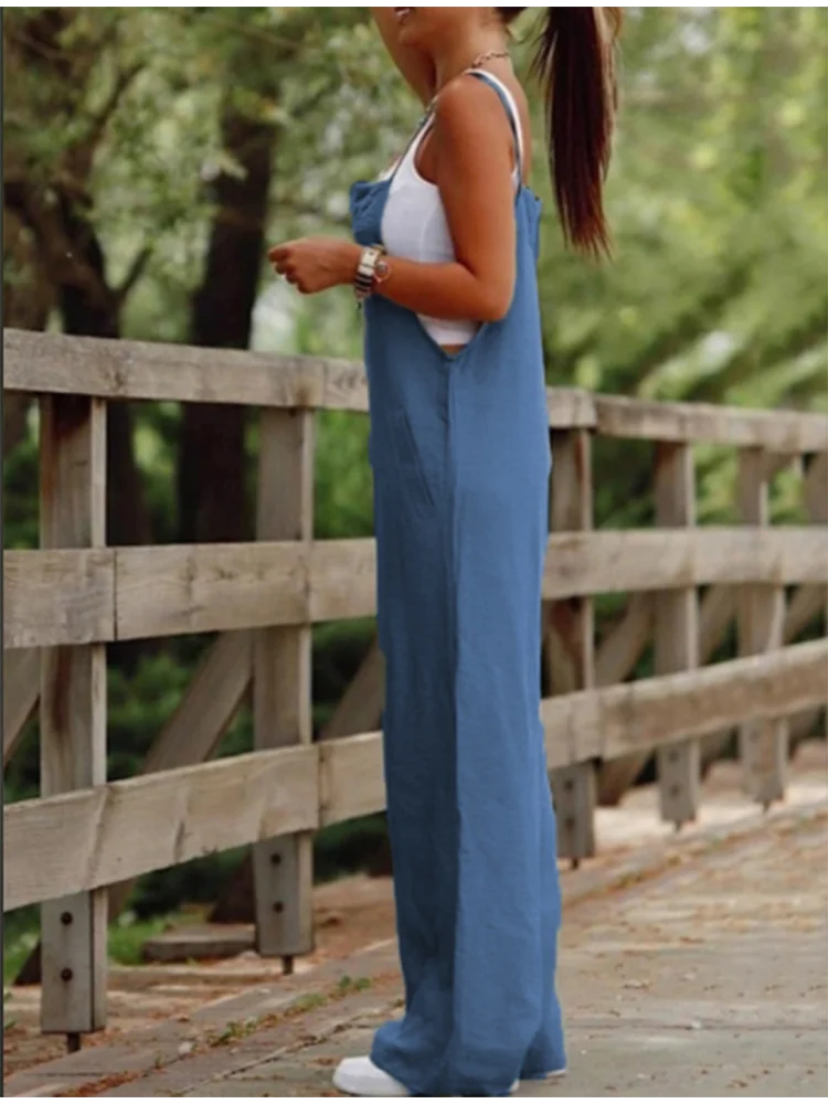 Women's Sleeveless Jumpsuit with Suspender