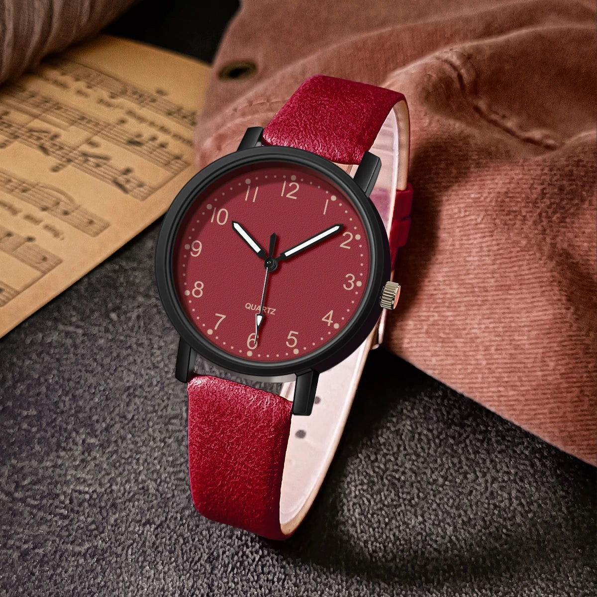 Vintage Women Leather Strap Wristwatch Quartz