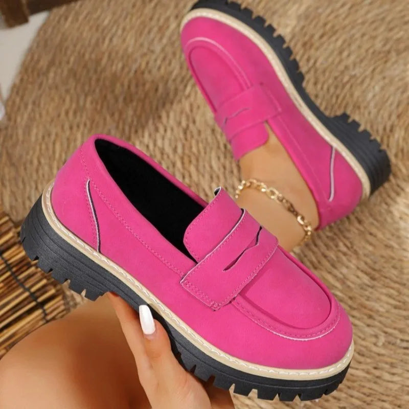 Fashionable lady's loafersleather low-top thick heel one-piece casual shoes.