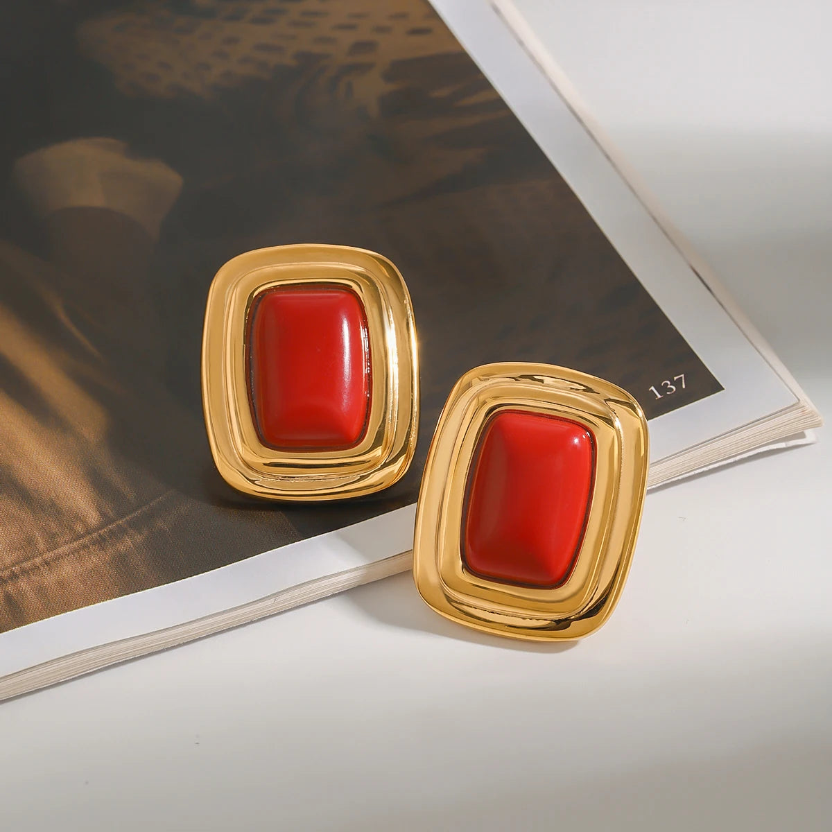 Uworld Retro Gold Color Stainless Steel Red Agate Ear Studs