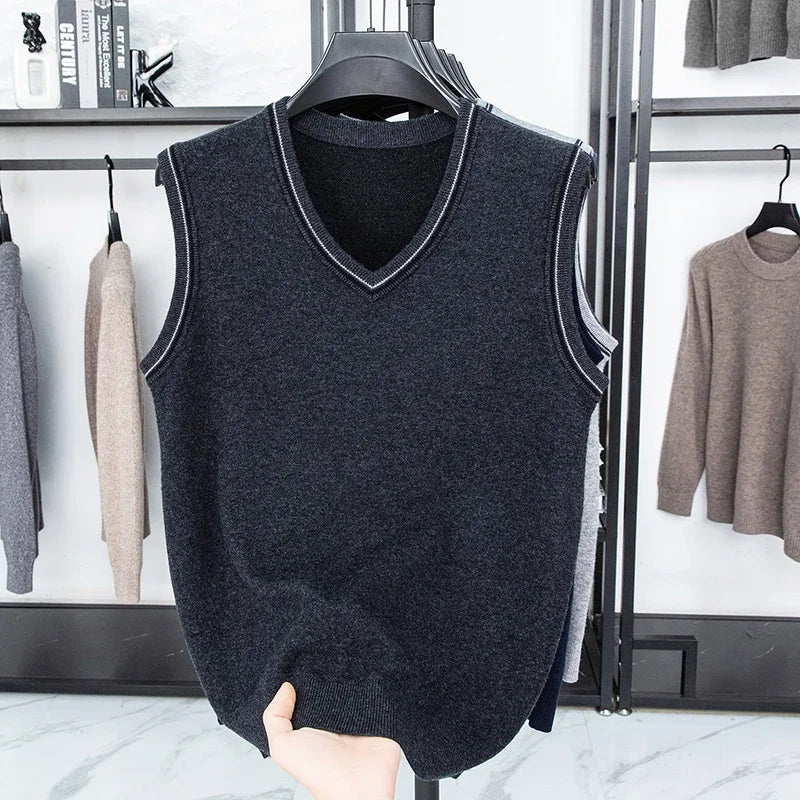 Men's  Casual Sweater Vest  Fashionable Knitwear