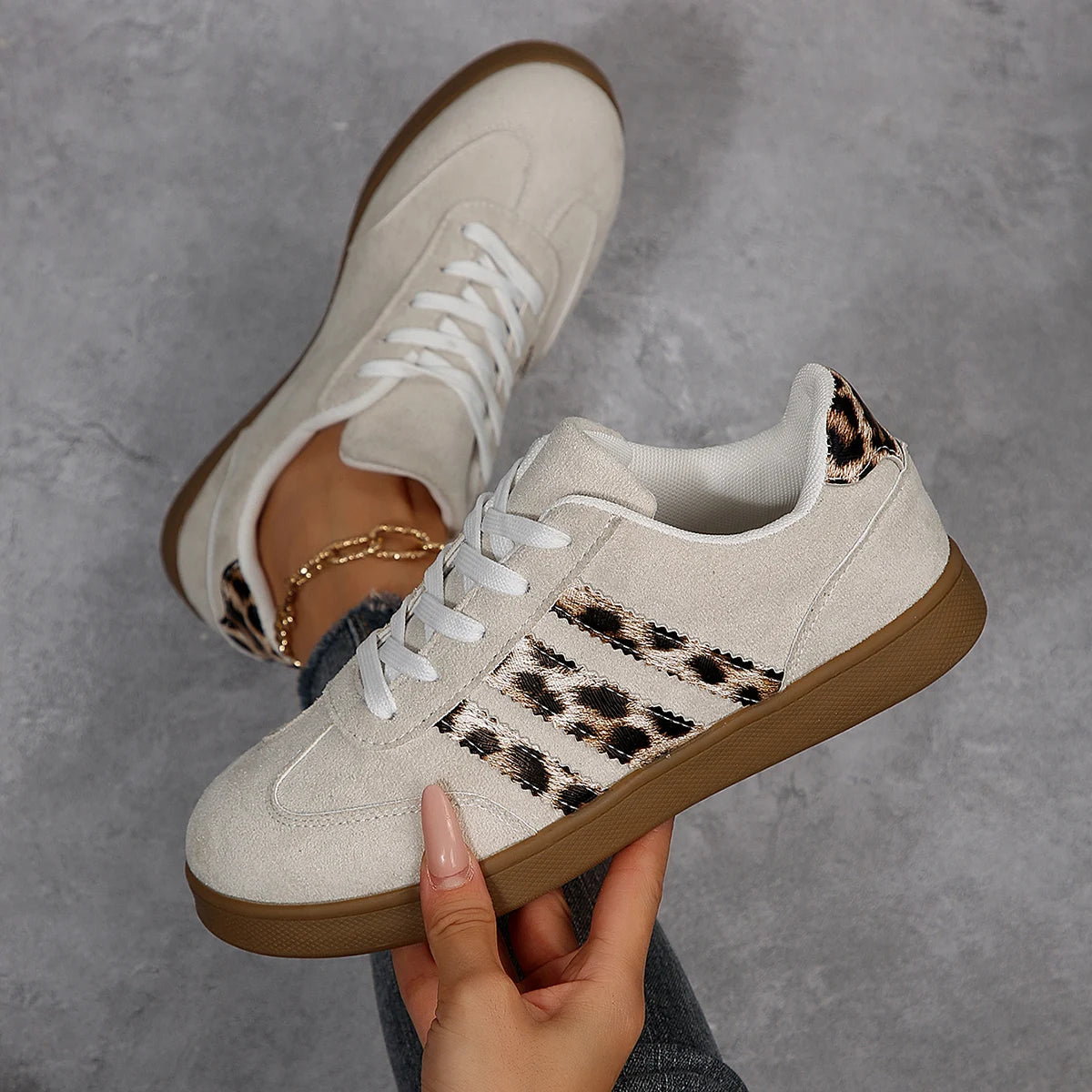 Women Sneakers Flat Loafers Comfortable Slip on Soft Sneakers