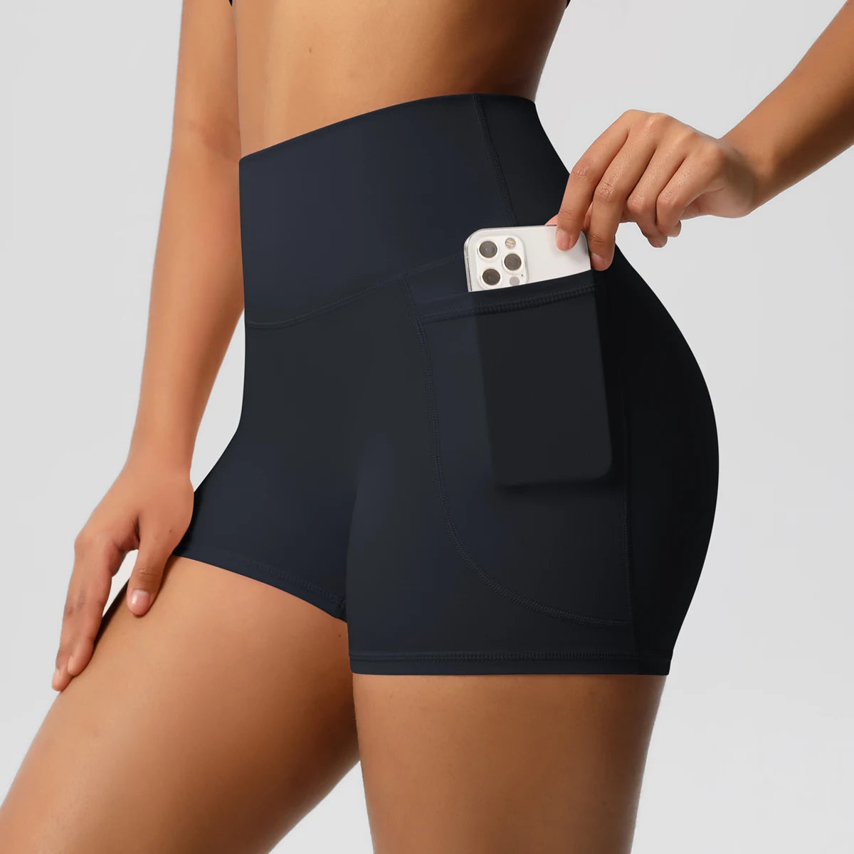 Women Pocketed Yoga Legging Shorts