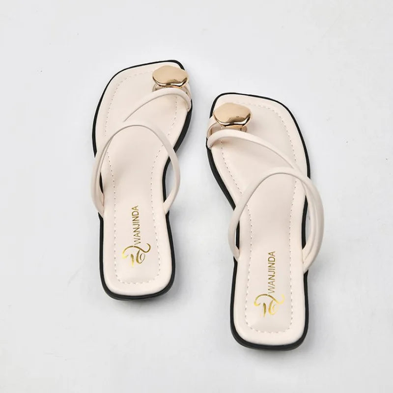 Women'S Summer Low-Heeled Sandals with a Clip Toe Design