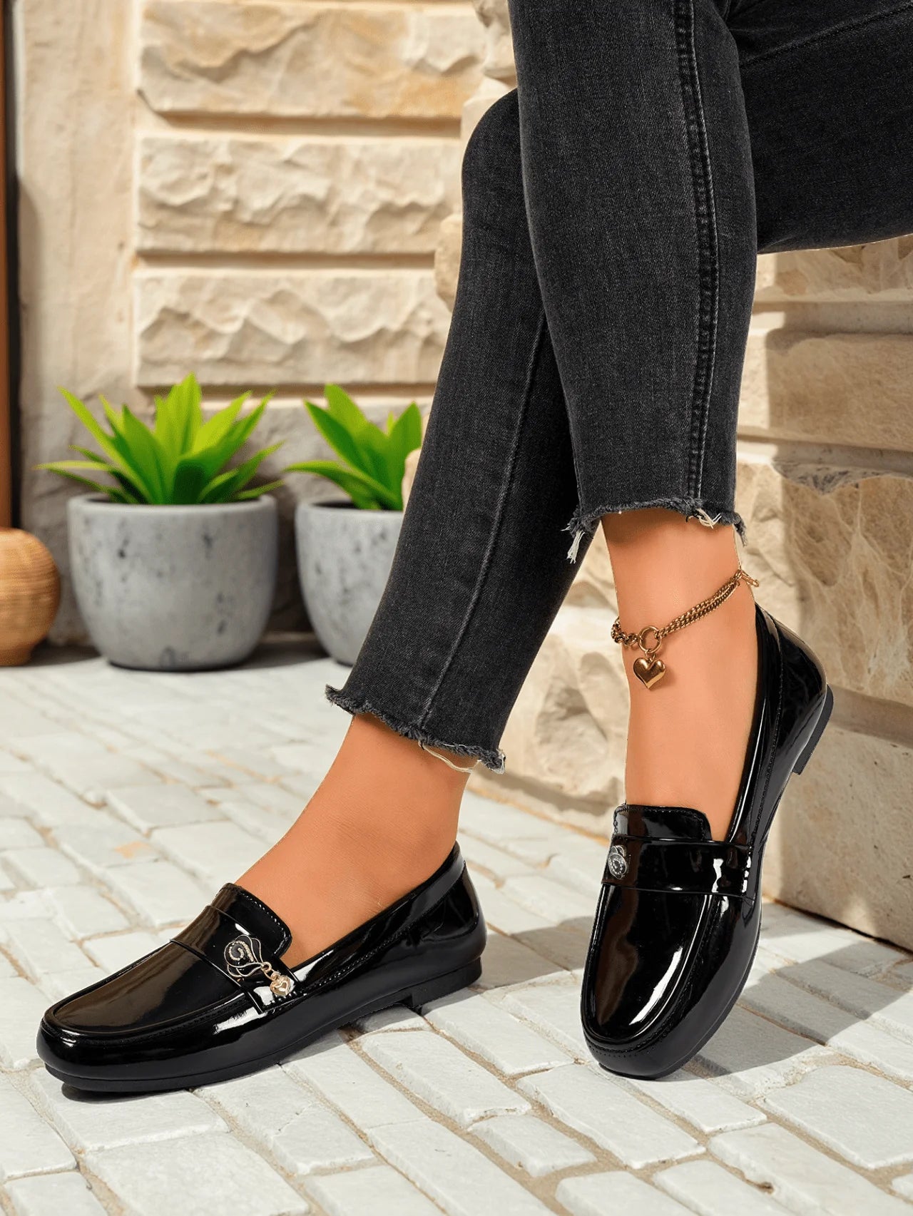 Women's fashionable loafers, slip-on shallow flats