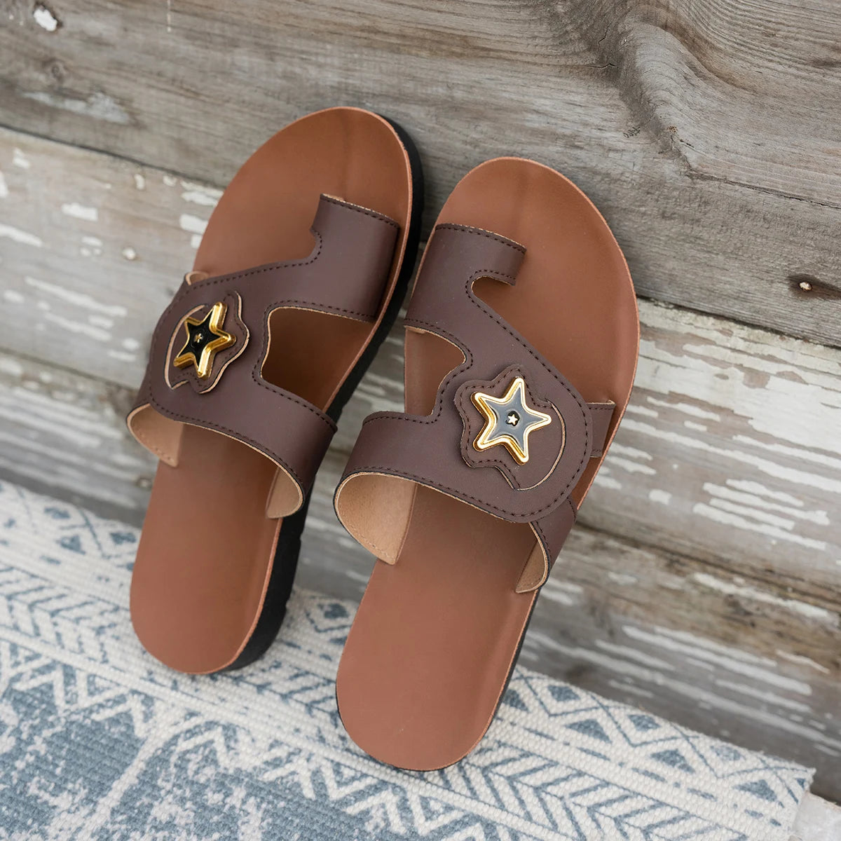 Women's Fashion Sandals with Elegant Star Detail Comfortable Slip-On Flat Bottom Shoes