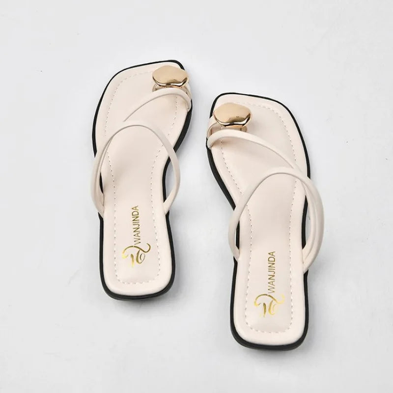 Women'S Summer Low-Heeled Sandals with a Clip Toe Design