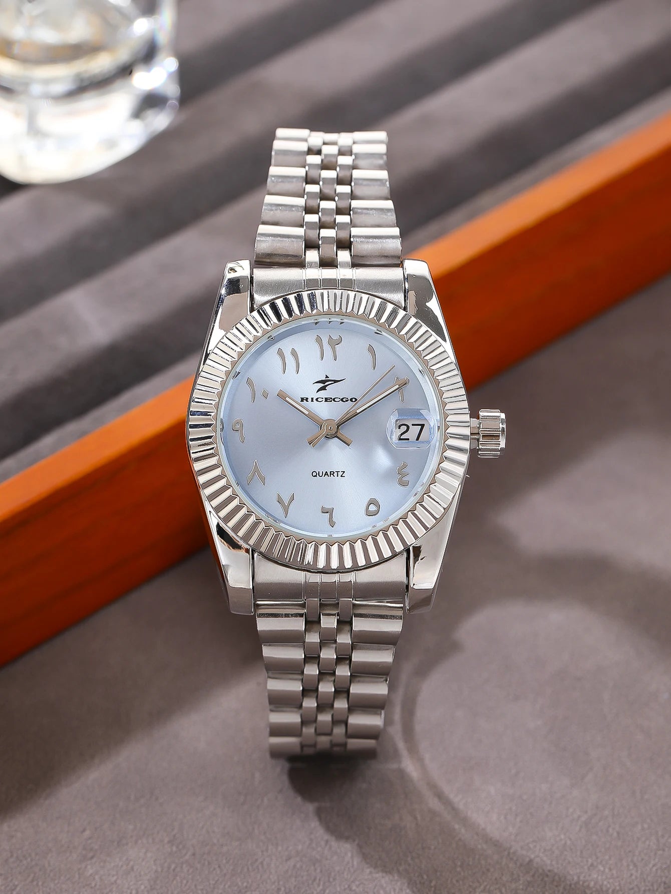 Women's Fashion Round Wristwatches Luxury