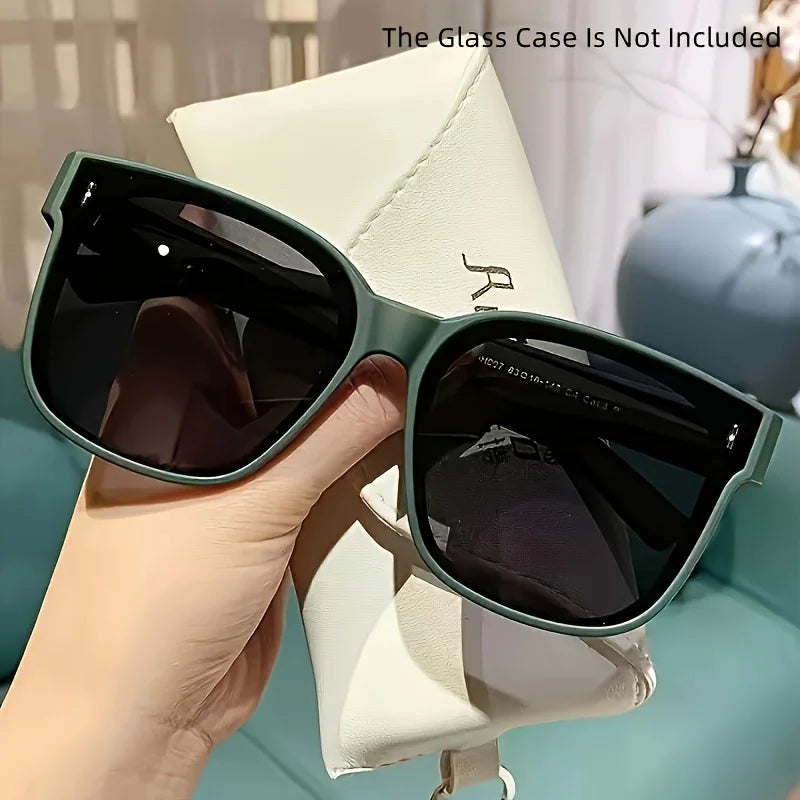 Men's and Women's Square Fashion Glasses