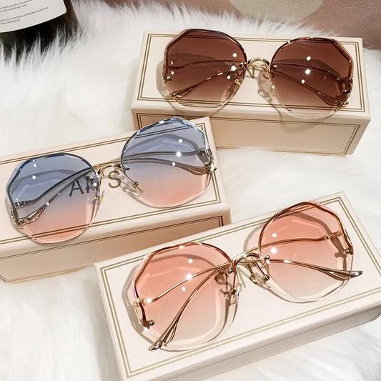 Women Metal Vintage Stylish  Oversized Square Sun Glasses