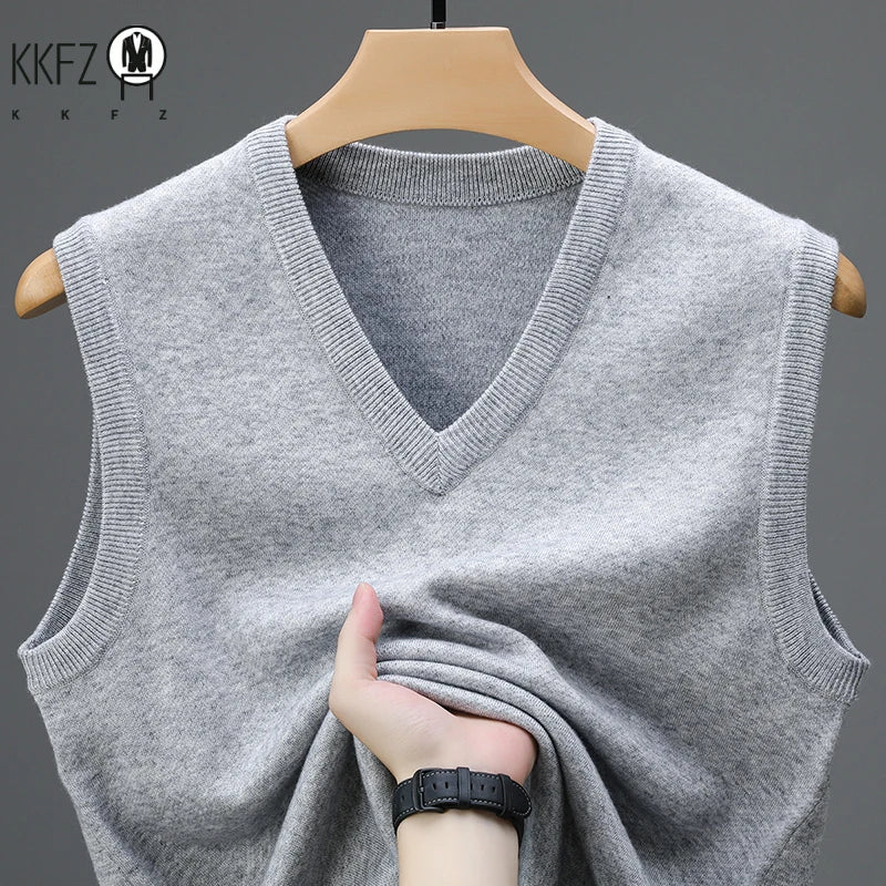 Men's  Casual Sweater Vest  Comfortable  Outerwear - Fashionable Knitwear for Men