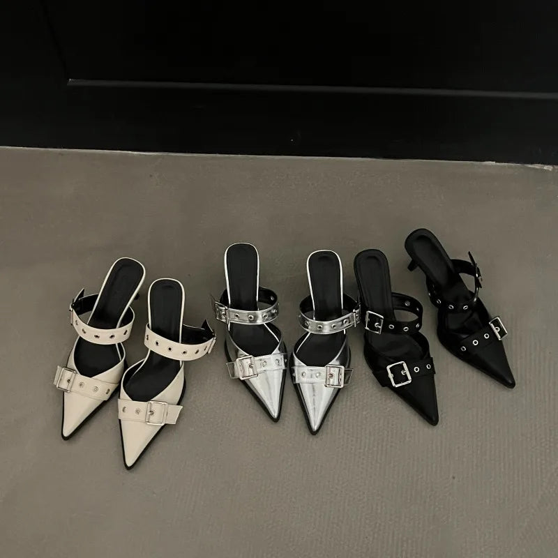 Small-scale style platform sandals for women