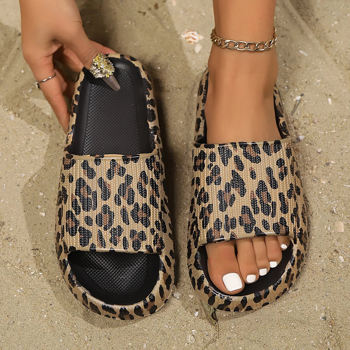 Women Leopard Print Slippers Thick-Sole Indoor Shower Slides