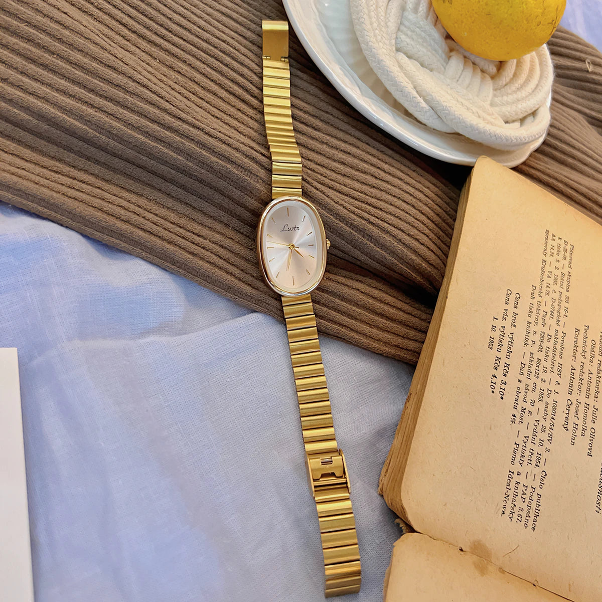 Fashionable Women's Watch With Gold Bracele